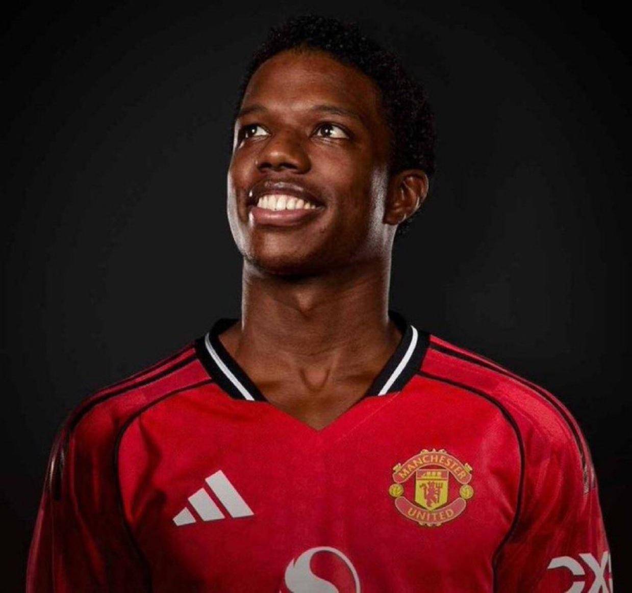 曼联钉子户被阿莫林下放二队！拼命表现态度出色，请缨出战却被拒